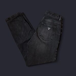 Guess Women’s Tapered High Mom Jeans Black